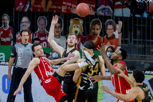 欧冠舞台上 欧冠舞台上