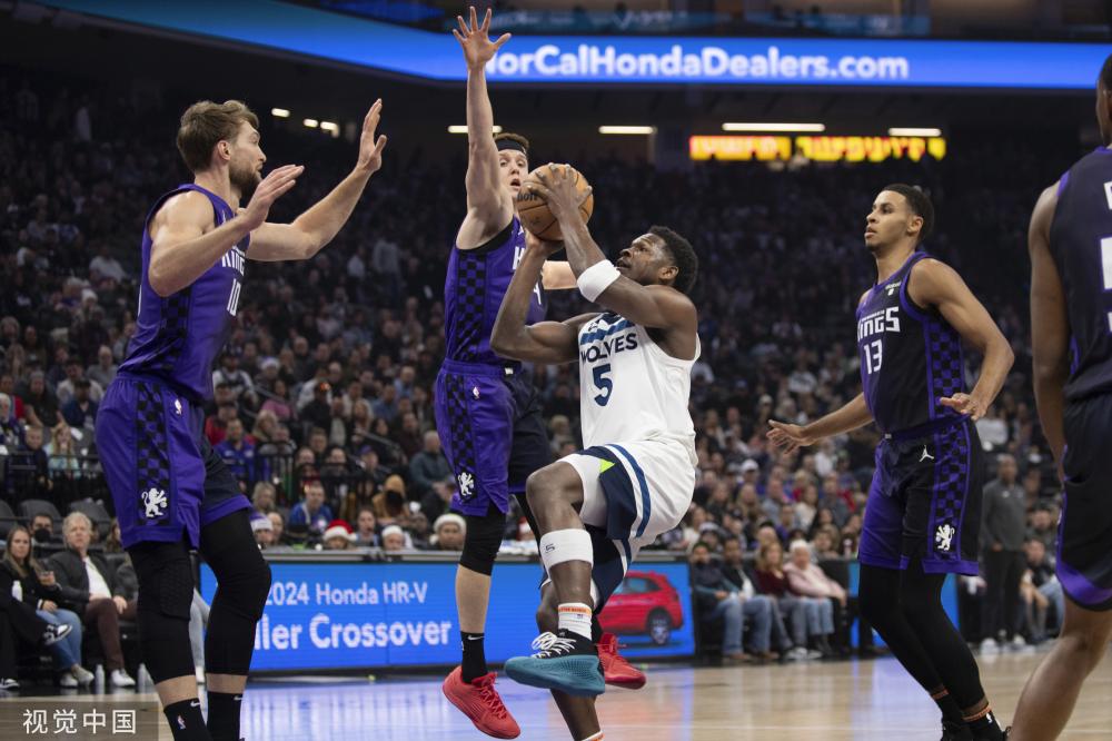 借机将詹姆 借机将詹姆